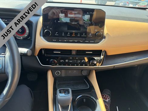 Certified 2023 Nissan Rogue Platinum w/ Platinum Premium Package image 14