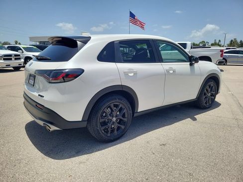 Used 2023 Honda HR-V Sport image 4