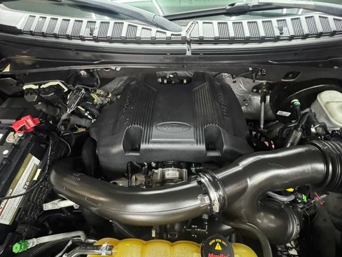 Used 2019 Ford Expedition XLT w/ Cargo Package RWD image 10