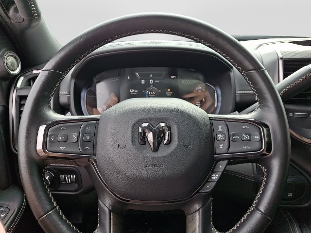 Used 2025 RAM 3500 Limited AWD/4WD image 24