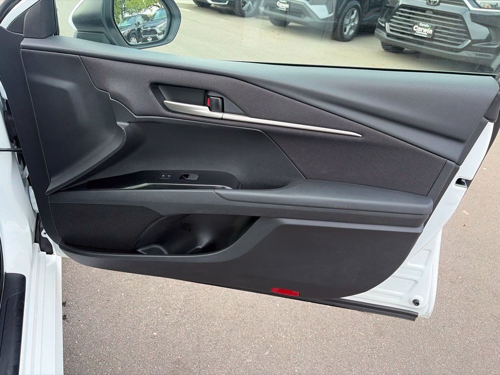 Used 2025 Toyota Camry LE FWD image 10