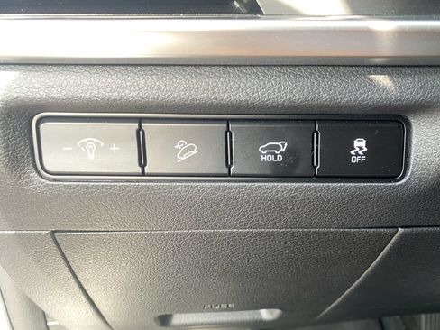 Used 2025 Kia Telluride S FWD image 23