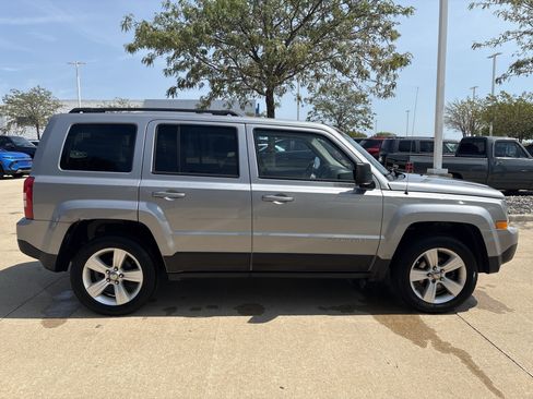 Used 2015 Jeep Patriot Latitude AWD/4WD image 8