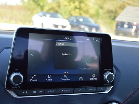 Used 2025 Nissan Sentra SR w/ SR Premium Package FWD image 24