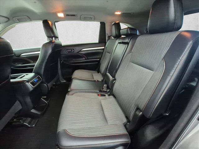 Used 2018 Toyota Highlander Plus AWD/4WD image 20