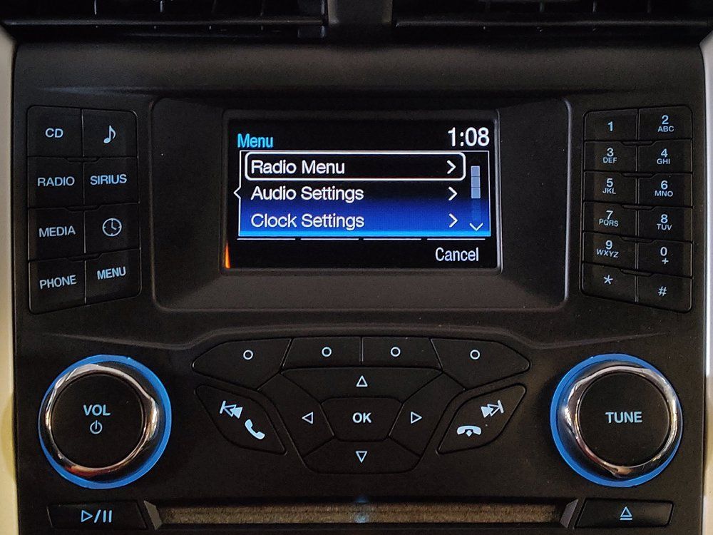 Used 2015 Ford Fusion SE w/ Equipment Group 201A FWD image 25