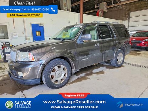Used 2005 Lincoln Navigator Luxury AWD/4WD image 1