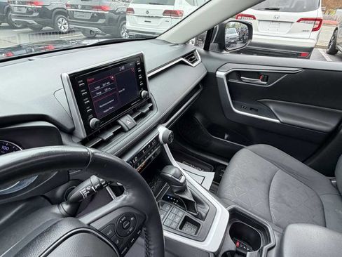 Used 2019 Toyota RAV4 XLE w/ Convenience Package AWD/4WD image 11