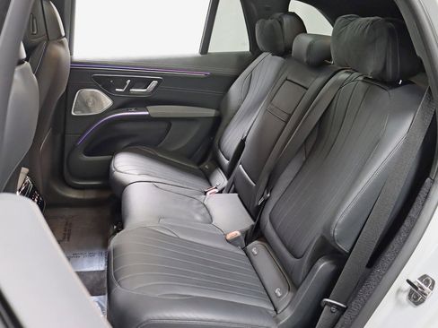 Used 2023 Mercedes-Benz EQS 580 4MATIC SUV w/ Exclusive Trim Package image 35