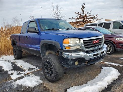 Used 2004 GMC Sierra 2500 W/T image 1