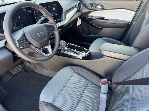 New 2026 Chevrolet Trax LT w/ Driver Confidence Package image 10