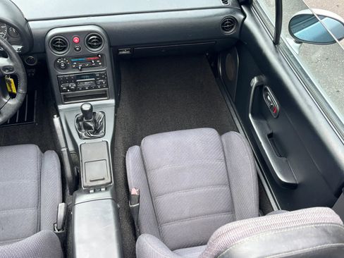 Used 1990 MAZDA MX-5 Miata RWD image 34