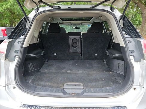 Used 2014 Nissan Rogue SV w/ SV Moonroof Package FWD image 13