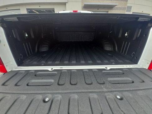 Used 2022 Ford F250 Lariat w/ Black Appearance Package AWD/4WD image 12