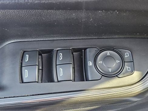 Used 2019 GMC Acadia SLT image 24