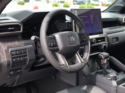New 2026 Toyota Tacoma Limited AWD/4WD image 15