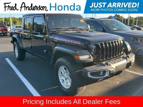 Used 2023 Jeep Gladiator Sport AWD/4WD image 1
