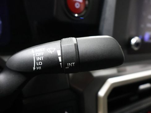 Used 2024 Toyota Tacoma TRD Off-Road image 39