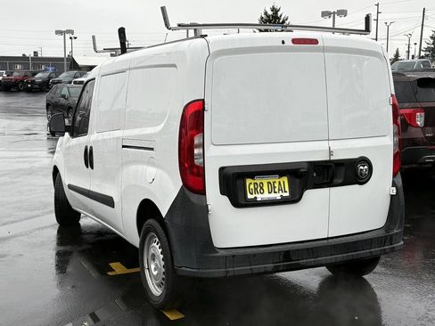 Used 2018 RAM ProMaster City Tradesman image 9
