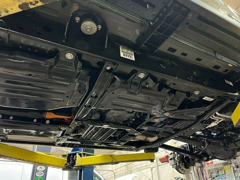 Used 2024 Jeep Wrangler Unlimited Sahara w/ Dual Top Group image 20