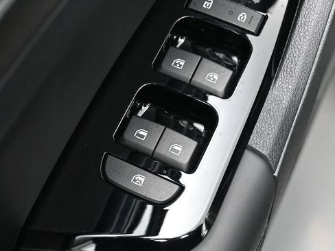 Used 2025 Kia Sportage X-Line w/ Premium Package image 13