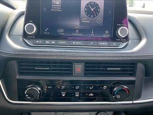 Certified 2024 Nissan Rogue S image 15