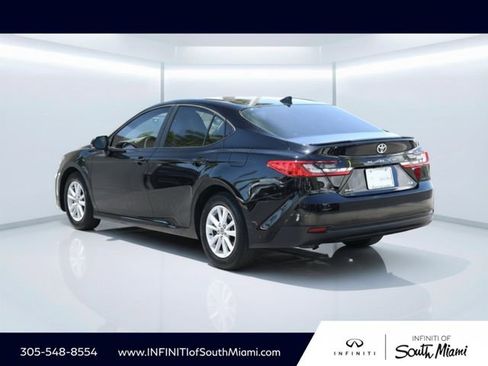Used 2025 Toyota Camry LE w/ Convenience Package image 4