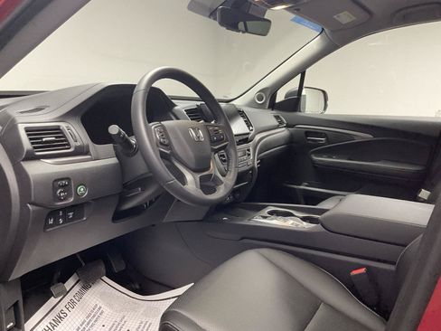 Certified 2025 Honda Ridgeline RTL image 11