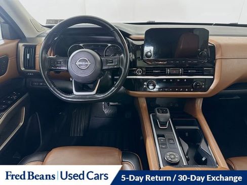 Used 2022 Nissan Pathfinder Platinum w/ Cargo Package image 25