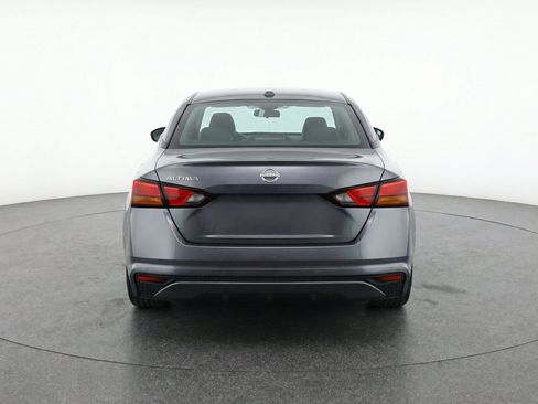 Used 2025 Nissan Altima 2.5 SV FWD image 7