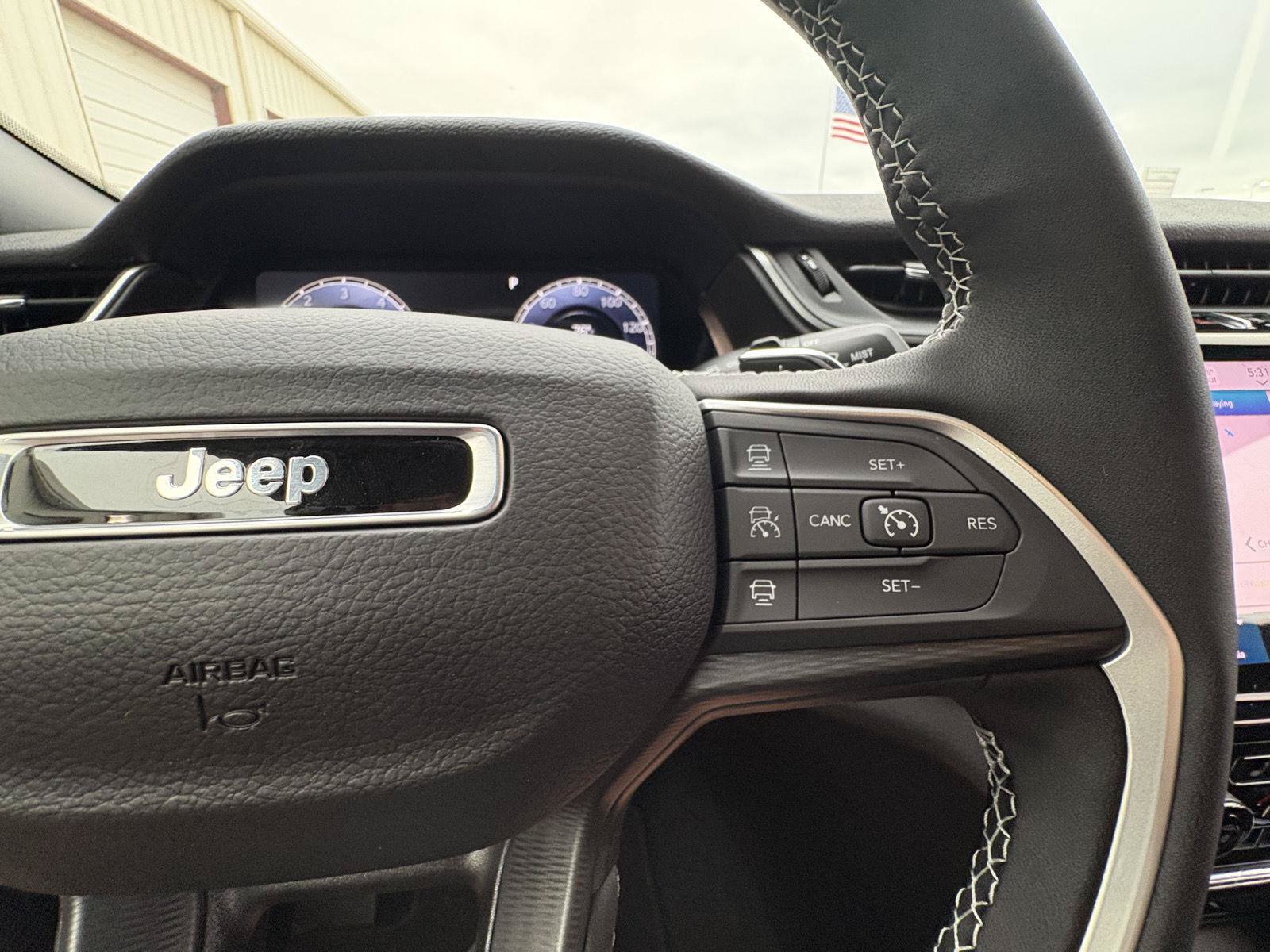 New 2027 Jeep Grand Cherokee Laredo X RWD image 15