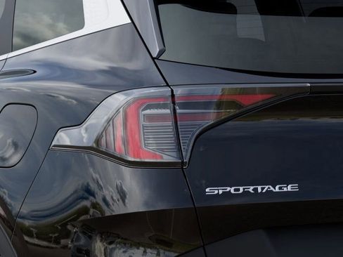 New 2026 Kia Sportage LX image 11