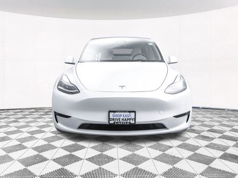 Used 2024 Tesla Model Y Performance image 32