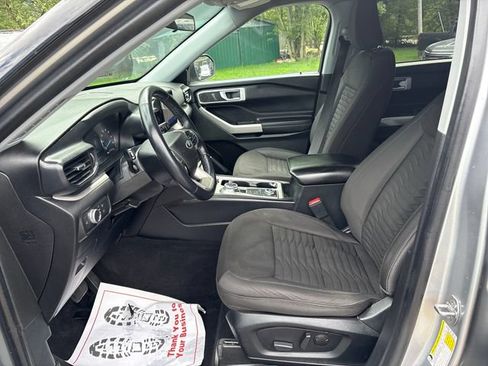 Used 2021 Ford Explorer XLT AWD/4WD image 8