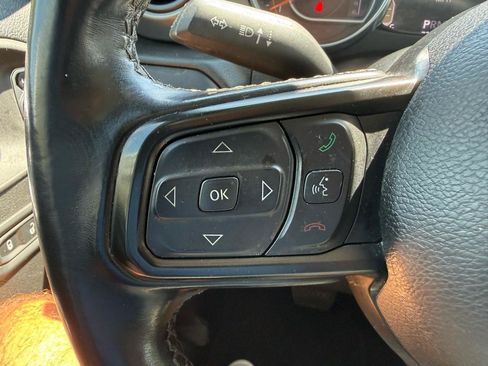 Used 2022 Jeep Wrangler Unlimited Sport AWD/4WD image 12