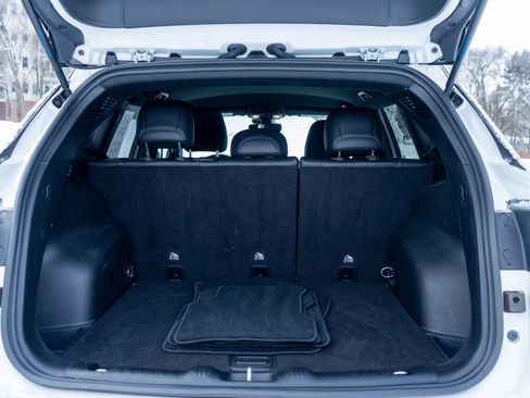 Used 2024 Jeep Compass Limited image 9