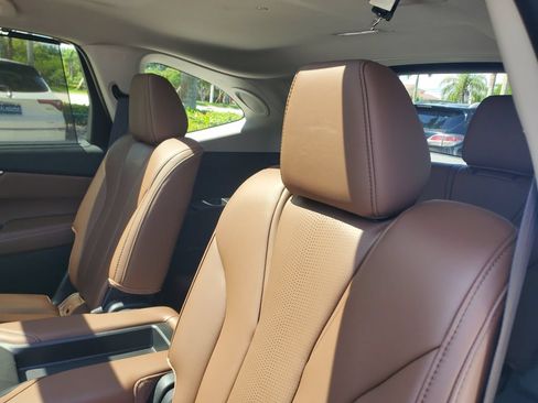 Used 2025 Acura MDX w/ Technology Package FWD image 13