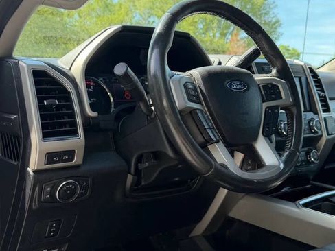 Used 2019 Ford F250 Lariat w/ FX4 Off-Road Package AWD/4WD image 14