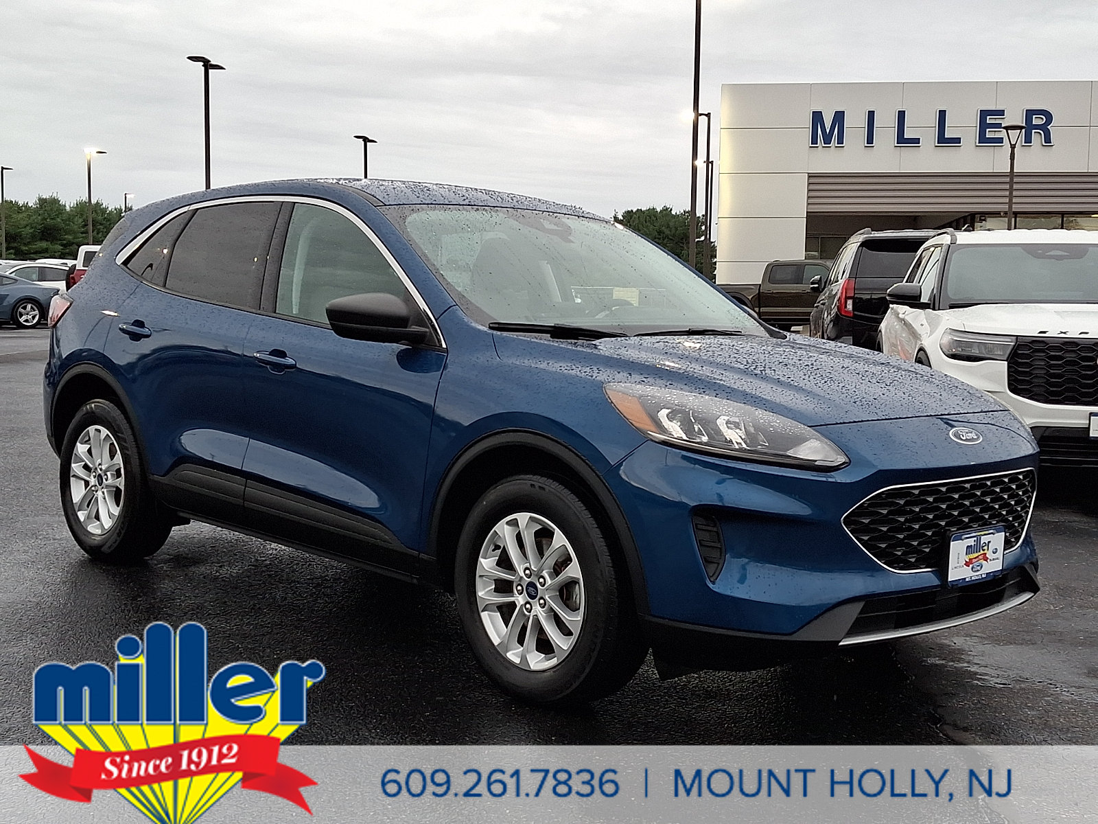 Certified 2022 Ford Escape SE AWD/4WD image 1