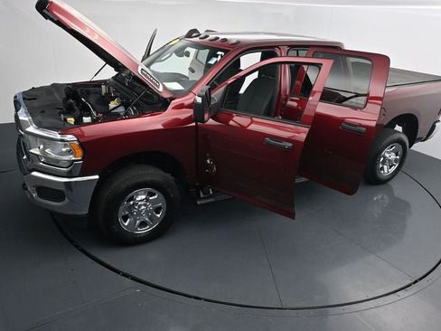 Used 2024 RAM 2500 Tradesman w/ Chrome Appearance Group AWD/4WD image 36