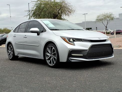 Used 2022 Toyota Corolla SE image 1