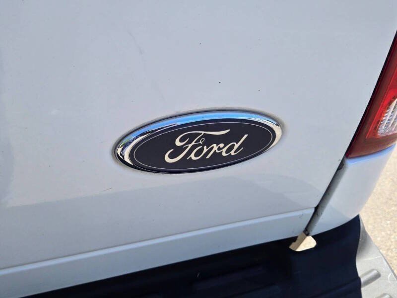 Used 2006 Ford F350 Lariat AWD/4WD image 16
