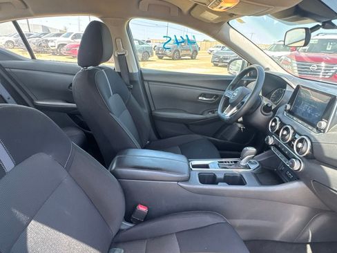 Certified 2025 Nissan Sentra SV FWD image 27