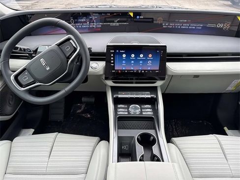 New 2026 Lincoln Nautilus Reserve image 16