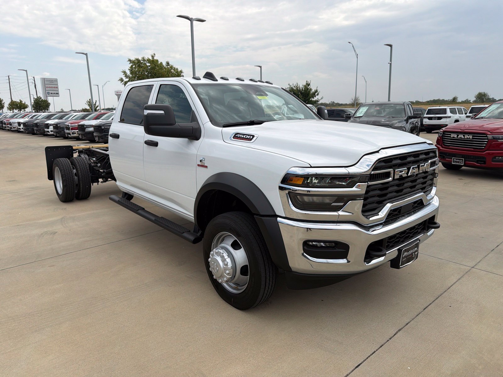 New 2027 RAM 4500 Tradesman w/ Chrome Appearance Group AWD/4WD image 7