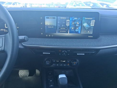 New 2026 Nissan Kicks SV w/ SV Premium Package FWD image 19