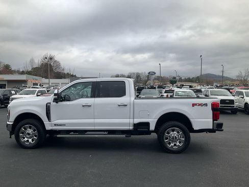 New 2026 Ford F250 Lariat image 8