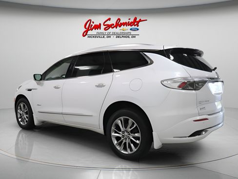 Used 2023 Buick Enclave Avenir w/ Avenir Technology Package AWD/4WD image 4