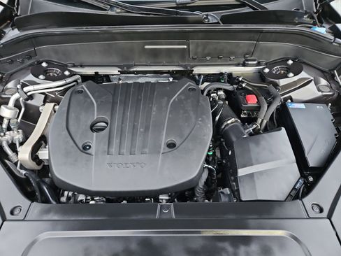 Used 2024 Volvo XC90 B5 Plus image 38