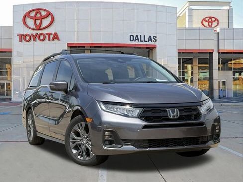 Used 2025 Honda Odyssey Touring image 1
